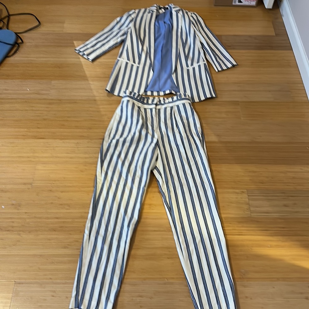 Nwt express set of boyfriend blazer and paper bag pants